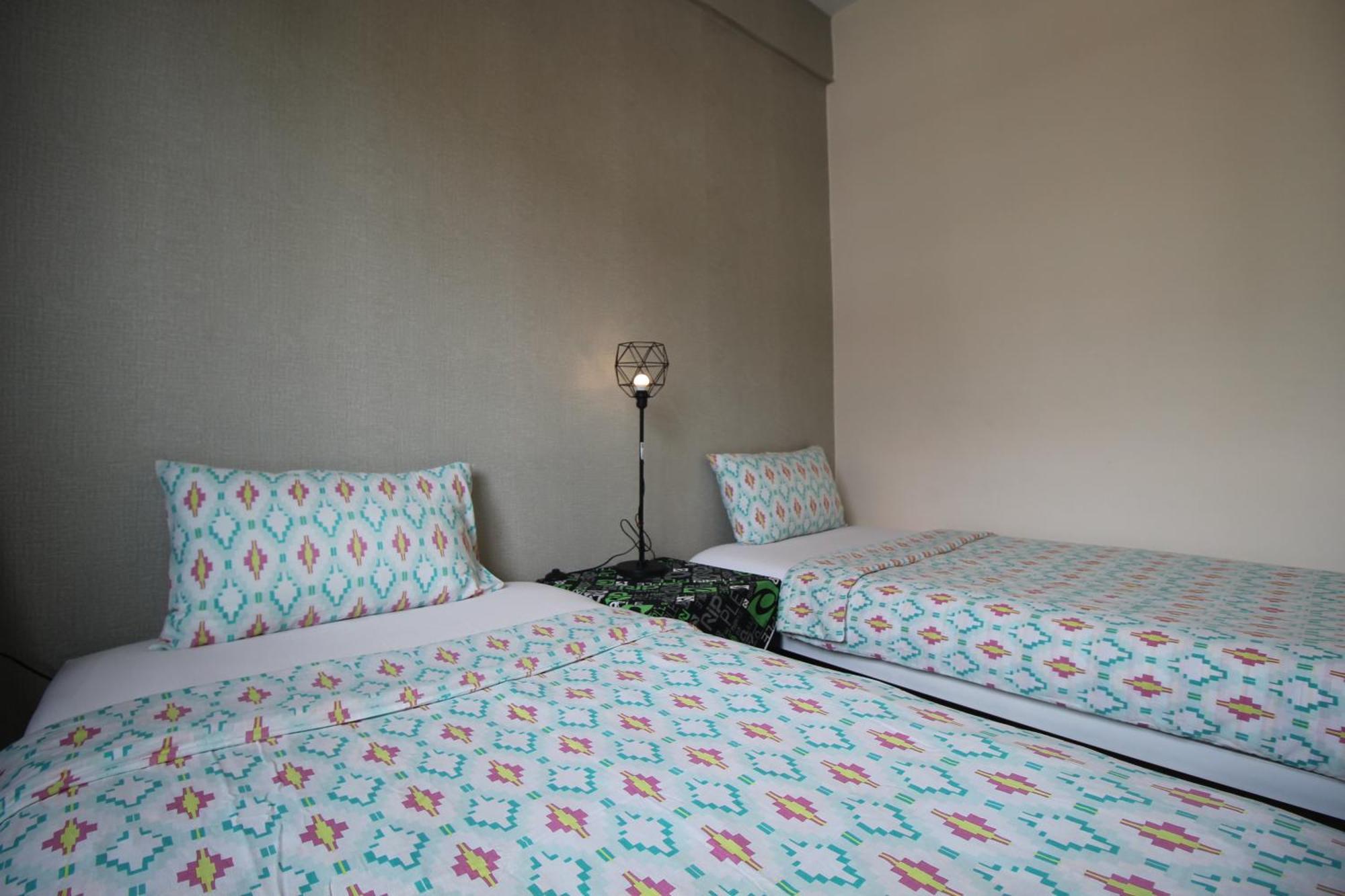 Baan Nampetch Hostel Bangkok Buitenkant foto