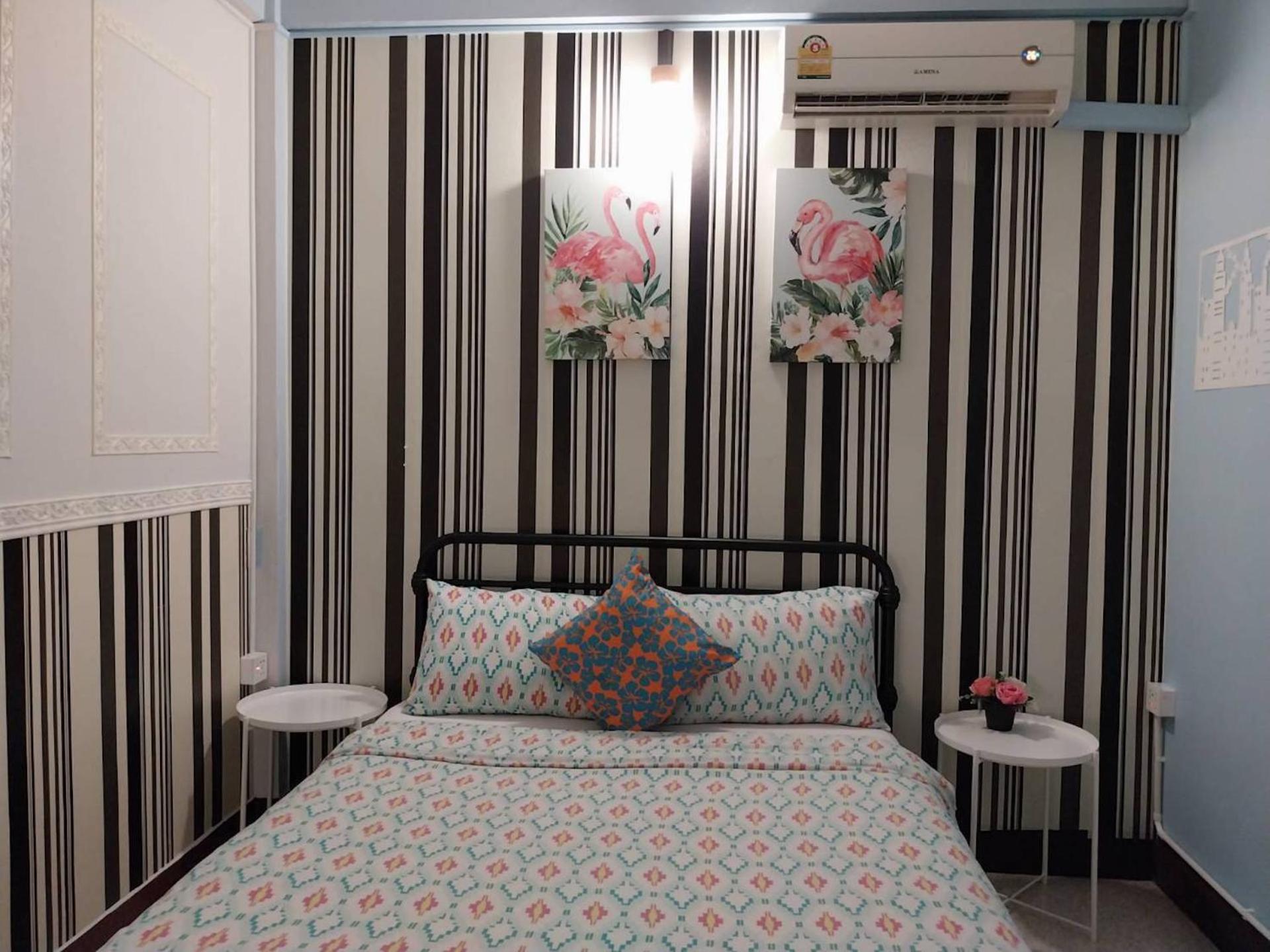 Baan Nampetch Hostel Bangkok Buitenkant foto